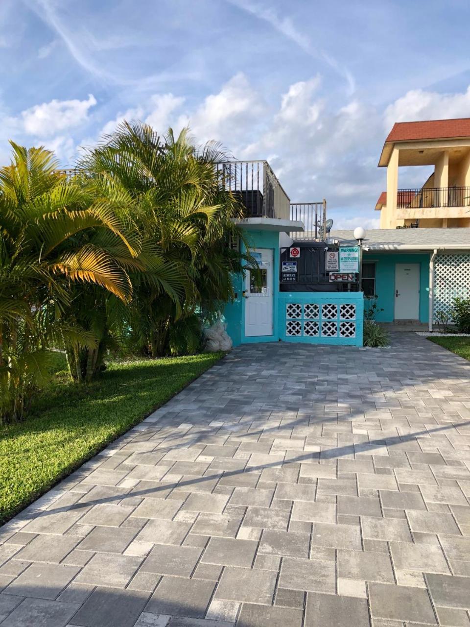 White Horse Motel Lake Worth Beach Exterior photo